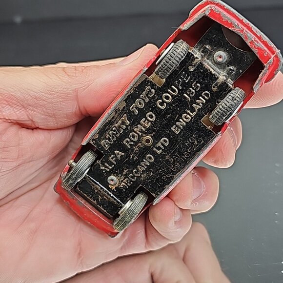 Dinky ALFA ROMEO Coupe, #185, Made in England by Meccano, Rims OK Needs Rubber - Picture 9 of 10